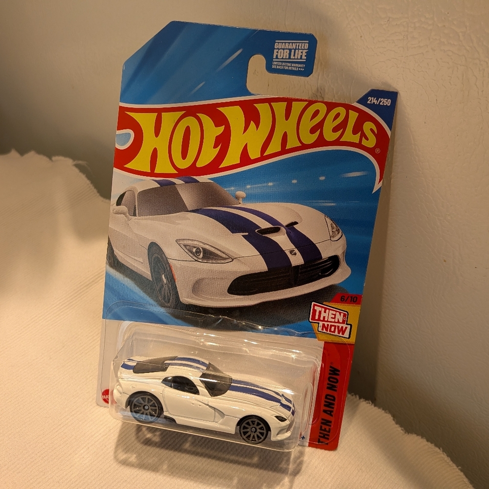 Hot Wheels 2025 2013 SRT Viper NIP Diecast Then And Now 6/10